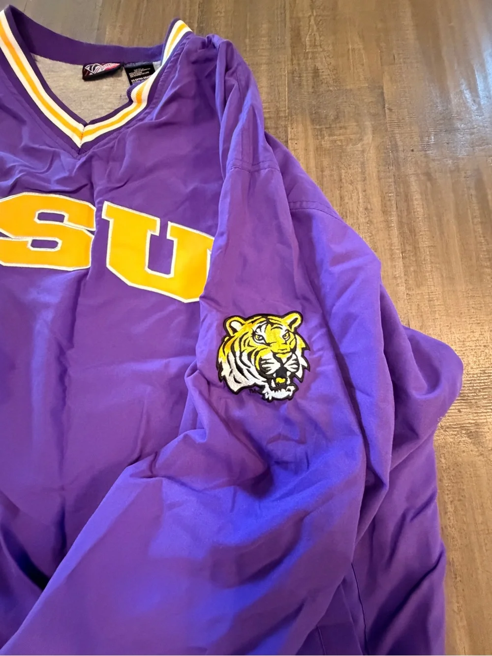 Vintage 90s LSU Tigers V-Neck Sz XL Windbreaker Pullover Purple Embroidered